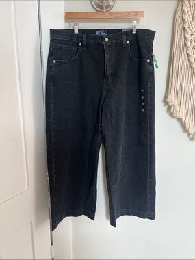 NWT GAP Black High-Rise Wide-Leg Crop Jeans